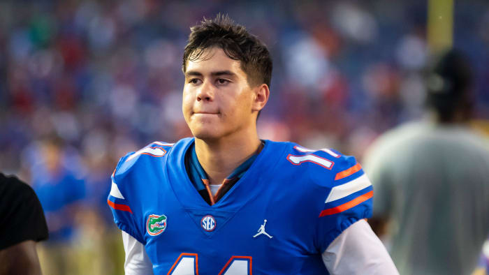 Florida QB Jalen Kitna on the sideline